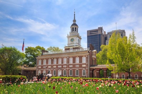 New York to Philadelphia Private Tour with Outlet Shopping