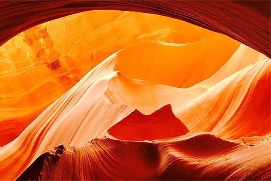 Antelope Canyon & Horseshoe Bend Tour with Lunch from Las Vegas