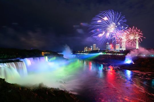 Niagara Falls Day and Night Combo plus Dinner & Fireworks