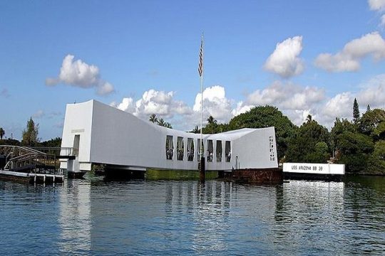 Pearl Harbor + Dole Plantation + Polynesian Center from Kauai