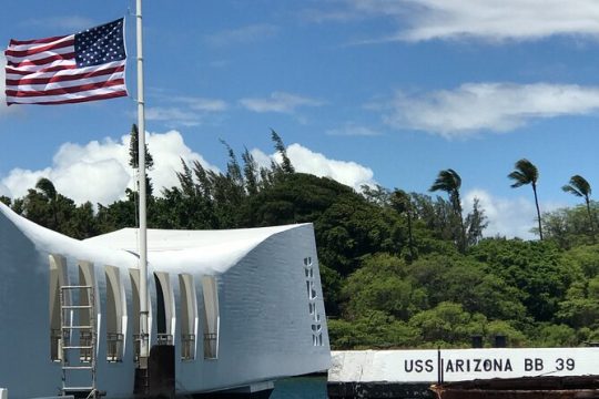 Pearl Harbor, USS Arizona & Hawaiian History Tour - SMALL GROUP