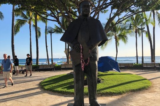 Shaxi Waikiki Tour with Hotel Pickup and Drop Off