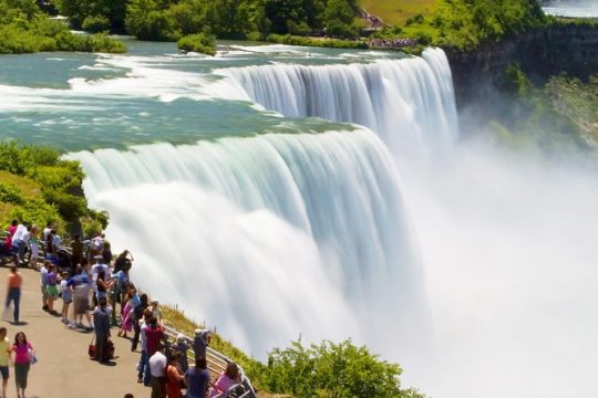 Private Tour: Niagara Falls Day Trip from New York City