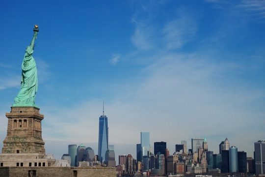 Statue of Liberty, Ellis Island Pre-Ferry tour Starts 8:30am