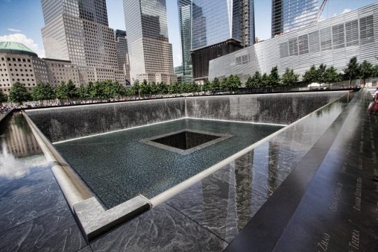 9/11 Memorial & Ground Zero Tour with Optional 9/11 Museum Ticket