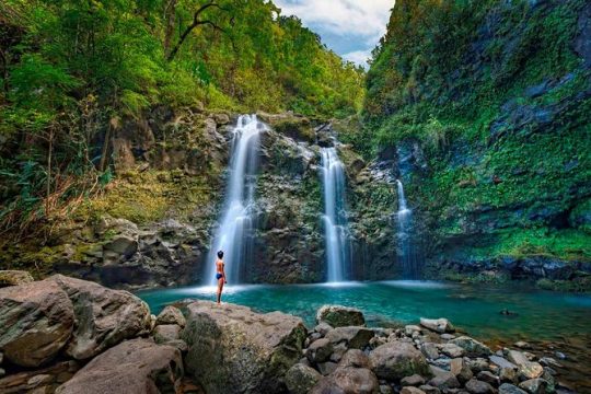 Famous Road to Hana Waterfalls & Lunch by Mercedes Van