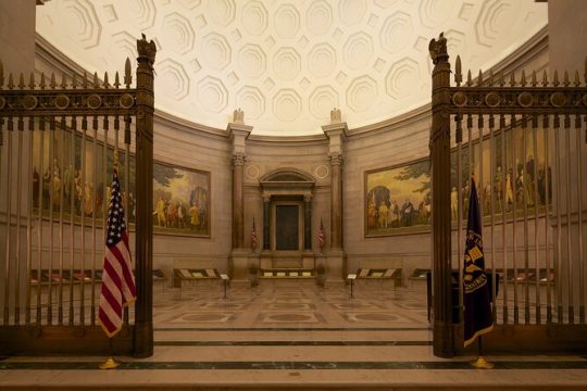 National Archives + American History Museum Tour - Semi-Private
