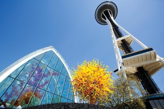 Space Needle and Chihuly Garden and Glass Combination Ticket