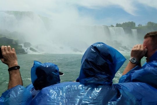 Niagara Falls in 1 Day: Tour of American and Canadian Sides
