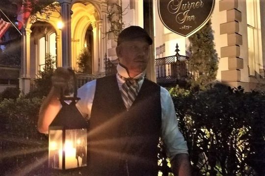 Savannah History and Haunts Candlelit Ghost Walking Tour