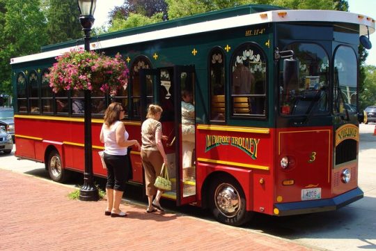 Newport Trolley Tour with Marble House - Viking Tours