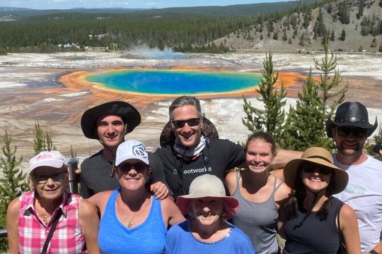 4 Person Full-Day PRIVATE Yellowstone Tour in a Raised Roof Van- Picnic Lunch