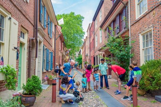 Philadelphia Old City Historic Walking Tour with 10+ Top Sites