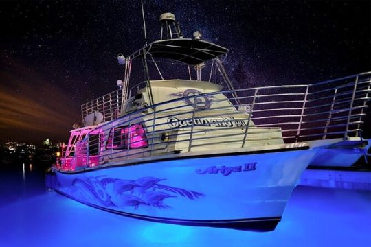 The Premier Waikiki Sunset Party Cruise with Live DJ and Full Bar