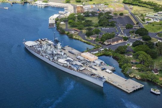 Day Trip from Maui to Oahu: Pearl Harbor Deluxe