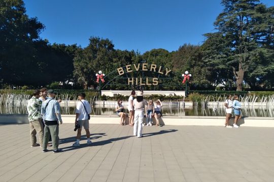 5 Hour Hollywood and Beverly Hills Shared Tour with 4 Stops