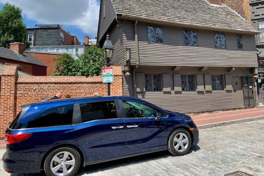 Private Boston Neighborhoods & Freedom Trail Driving City Tour
