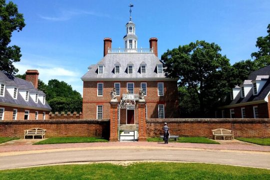 Private Full-Day Tour Live the Colonial Williamsburg Experience