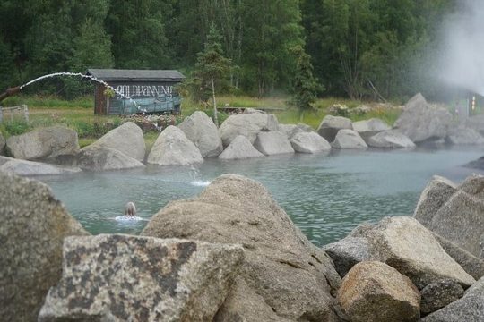 Angel Rocks Hike and Chena Hot-Springs Soak Guided Tour