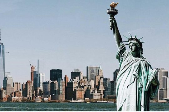 Statue of Liberty & Ellis Island - Exclusive Guided Tour