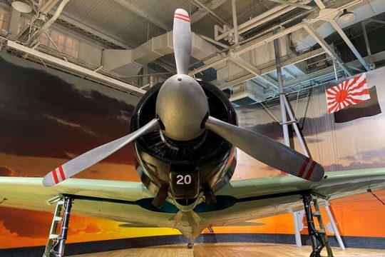 Deluxe Arizona Memorial and Pearl Harbor Aviation Museum Tour