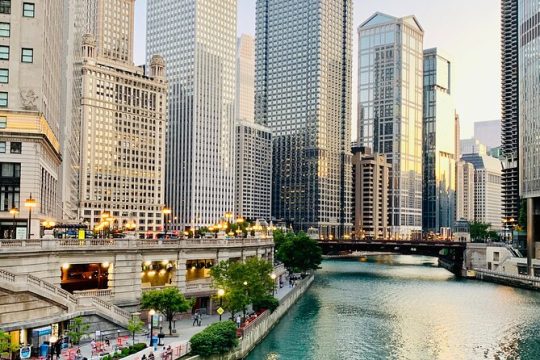 Chicago River Architecture Walking Tour