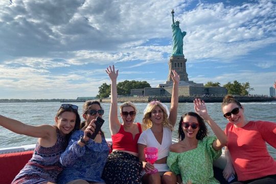 Tour of New York City by Boat