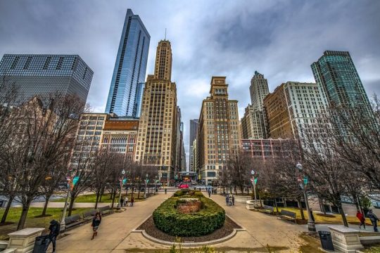 Chicago Food Tour with The Magnificent Mile and Millennium Park