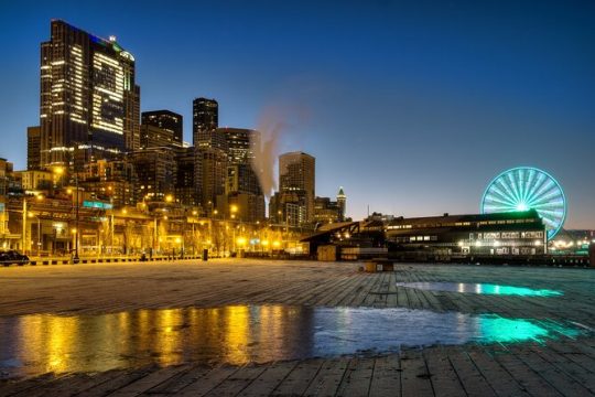 Seattle Enchanting Night Tour with Space Needle and Skywheel