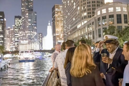 Chicago Guided Cocktail Cruise Tour