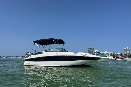 Private boat tour Miami; sandbar and star island with captain