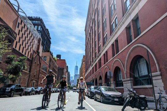 Food, History, & Sightseeing Bike Tour of Manhattan Island