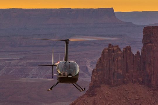 Edge of Canyonlands Extended Helicopter Tour
