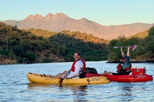 2.5 Hours Guided Kayaking and Paddle Boarding on Saguaro Lake