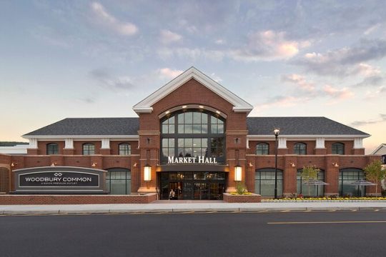 7 Hour Private Shopping Tour in Woodbury Common Premium Outlets