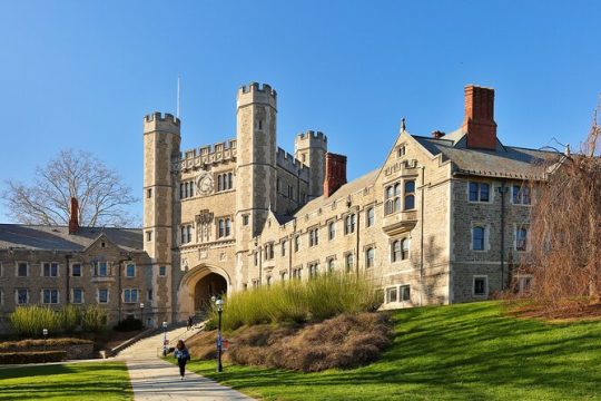 8-day Tour to Visit Nine Top Schools in the East Coast from NYC