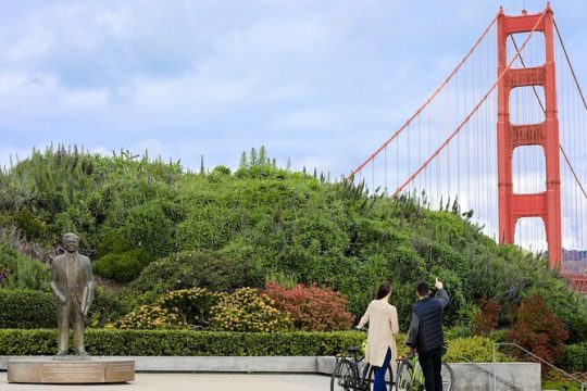 Self-Guided Golden Gate Bridge Bike or Walking Tour Application