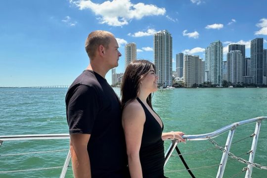 Miami Skyline Cruise of South Beach & Millionaire Homes on Ferry